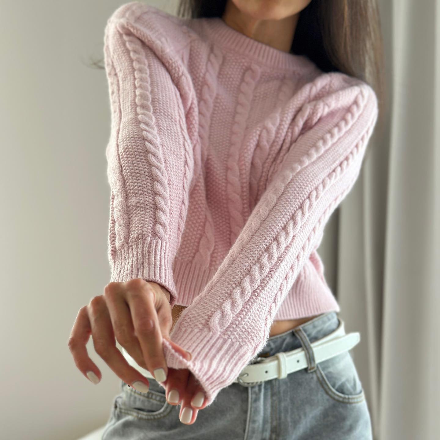Women's cable-knit sweater with a relaxed fit NOVAE