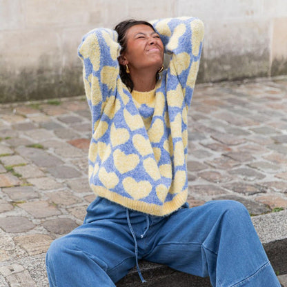 Women's Oversized Sweater with Heart Pattern and Wide Fit NOVAE