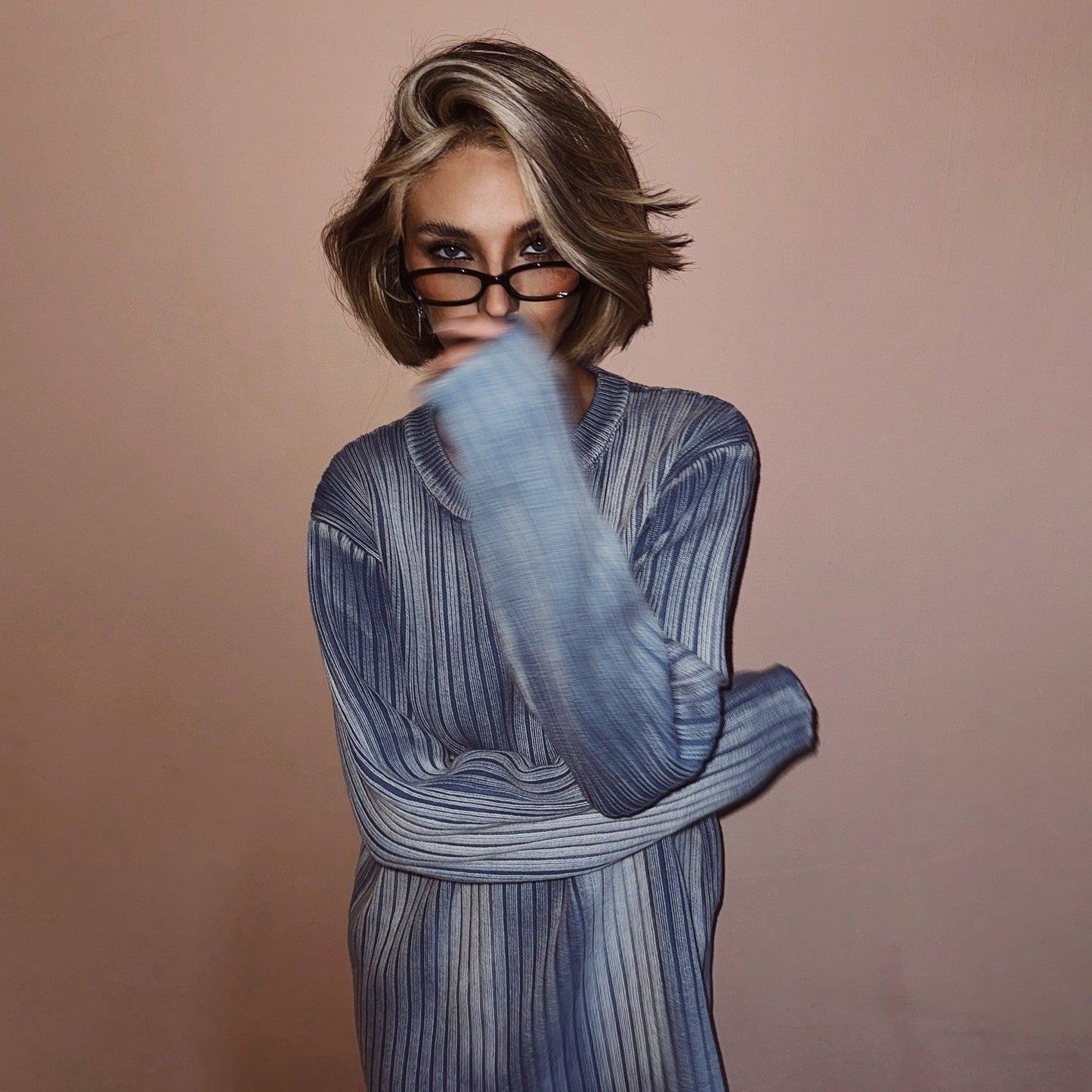 Women's fashionable ribbed knit sweater with a relaxed fit and long sleeves NOVAE