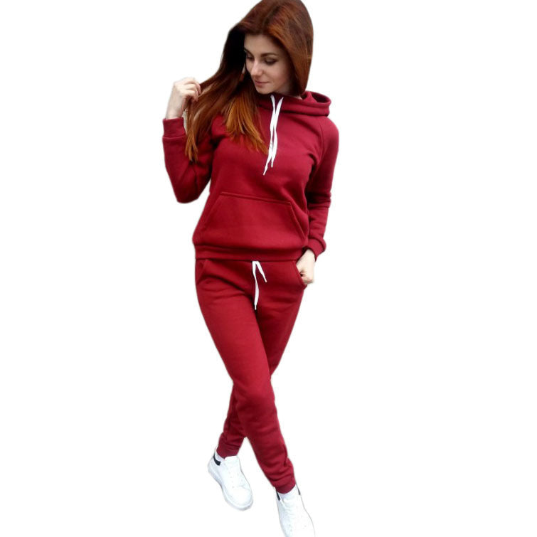 Women's tracksuit with a relaxed fit and practical pockets NOVAE