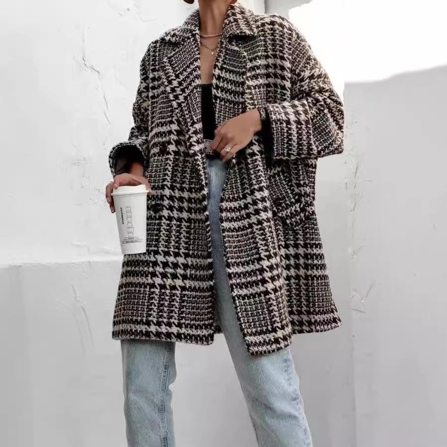 Women's oversized plaid coat with luxury design and casual cut NOVAE