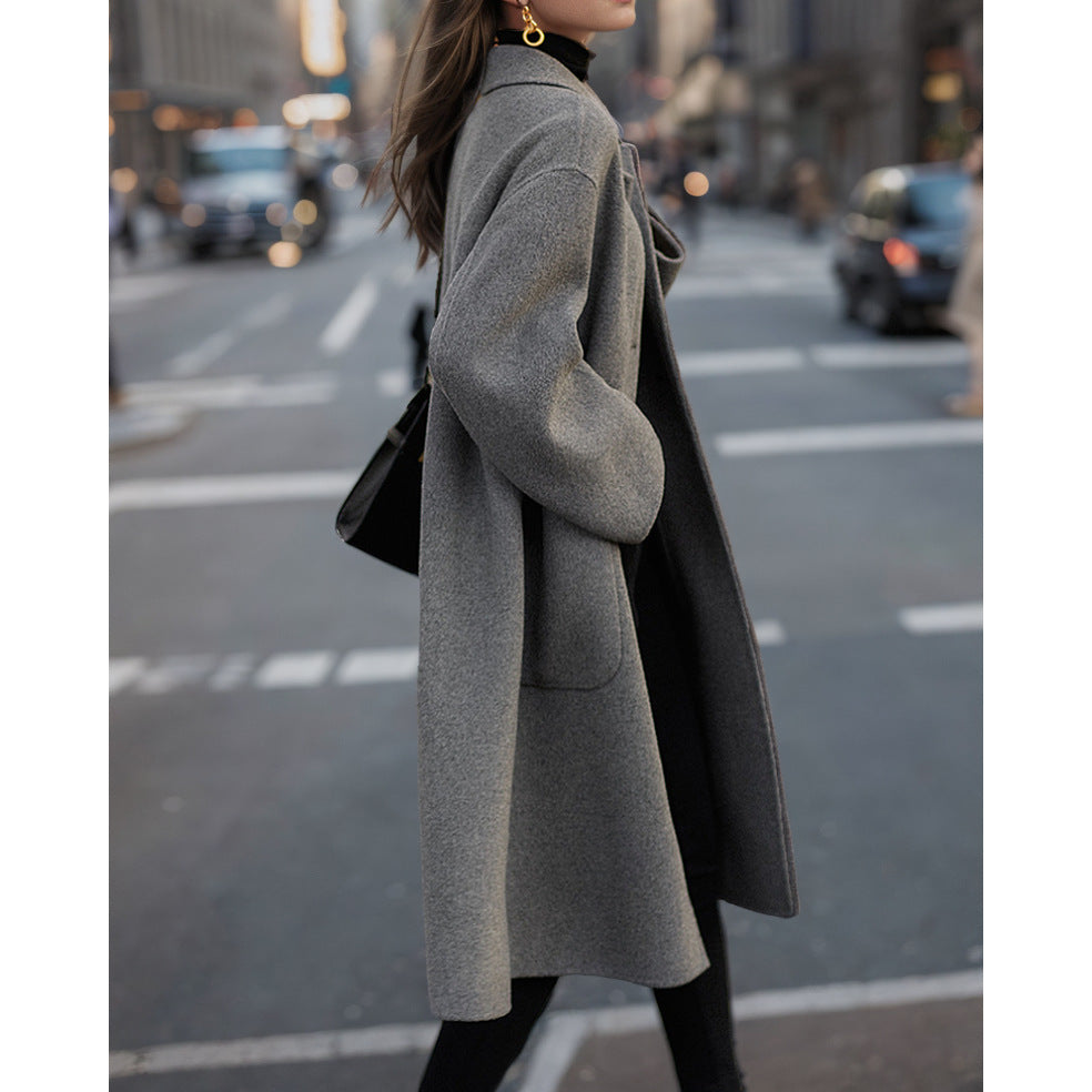 Women's Elegant Wool Coat with High Pockets and Classic Lapels NOVAE