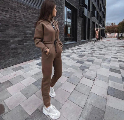 Women's tracksuit with stylish details and elastic waistband NOVAE