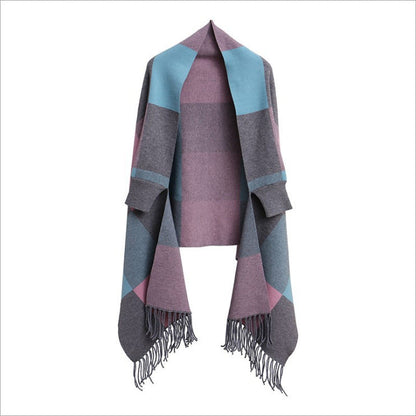 Women's soft plaid coat with fringe and open cut NOVAE