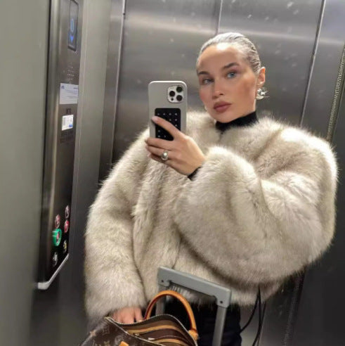 Women's extravagant short-sleeved fur jacket with voluminous sleeves NOVAE