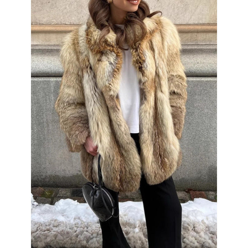 Women's faux fur jacket with luxurious details NOVAE
