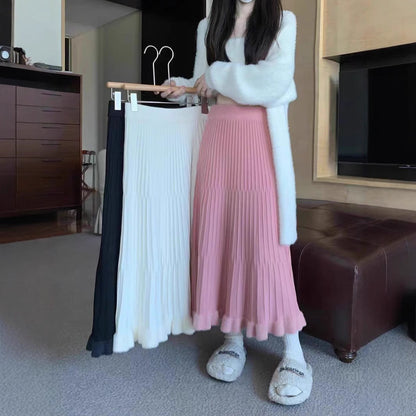 Women's pleated skirt with ruffle details and elastic waistband NOVAE