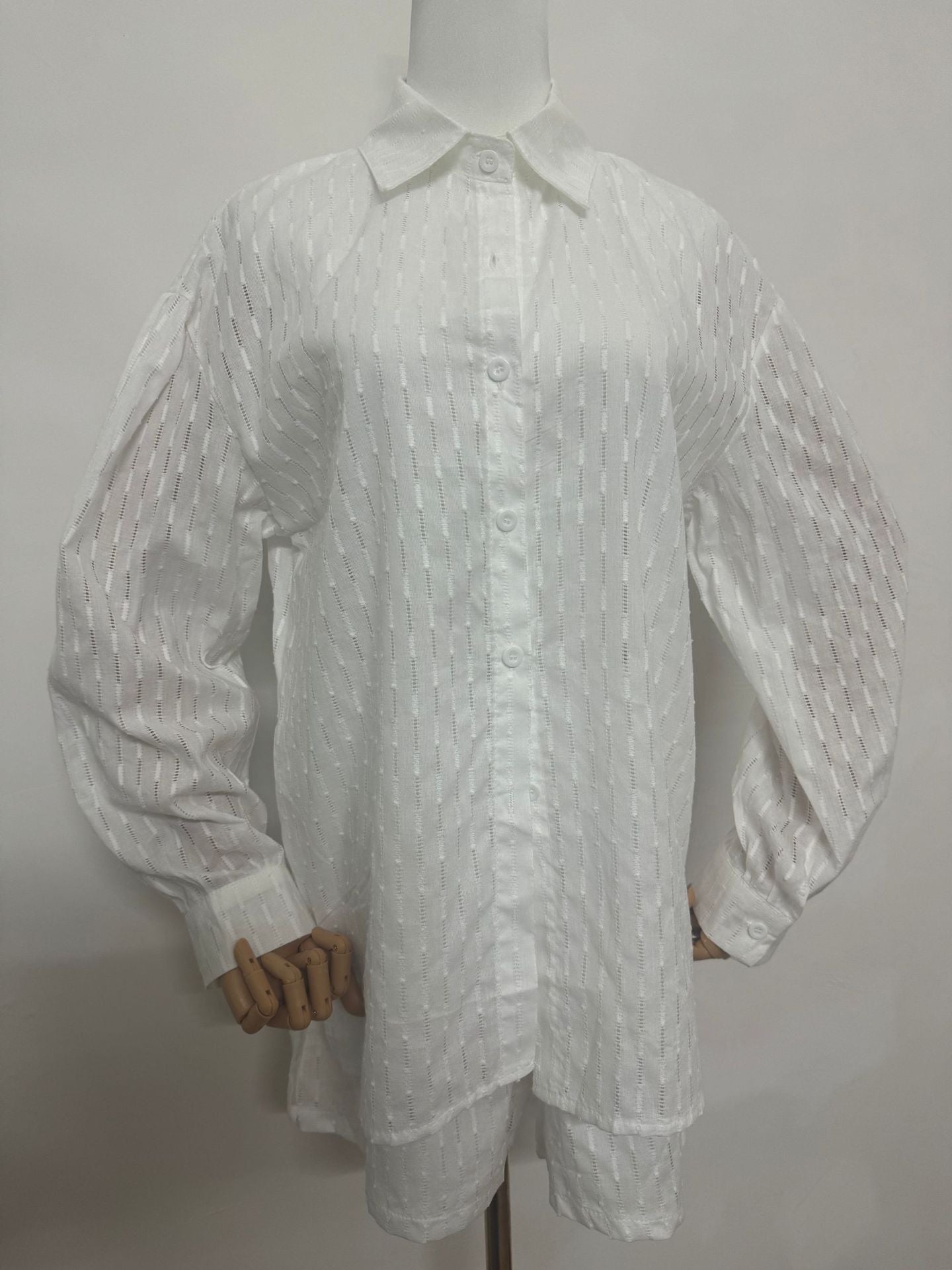 Women's structured shirt with a comfortable fit NOVAE