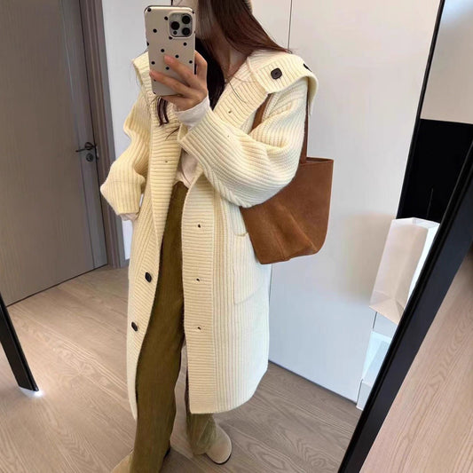 Women's chunky knit cardigan with a voluminous cut and decorative buttons NOVAE