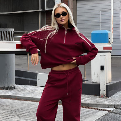 Women's casual tracksuit with high-closing zipper and relaxed fit NOVAE