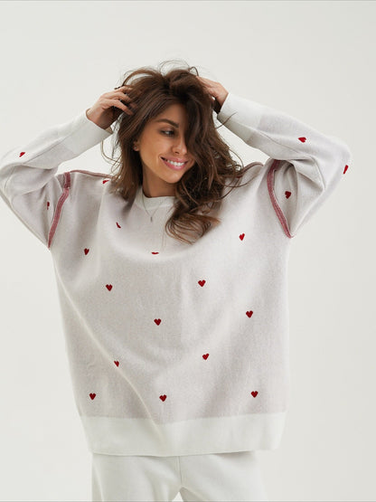 Women's sweater with heart embroidery and a relaxed fit NOVAE