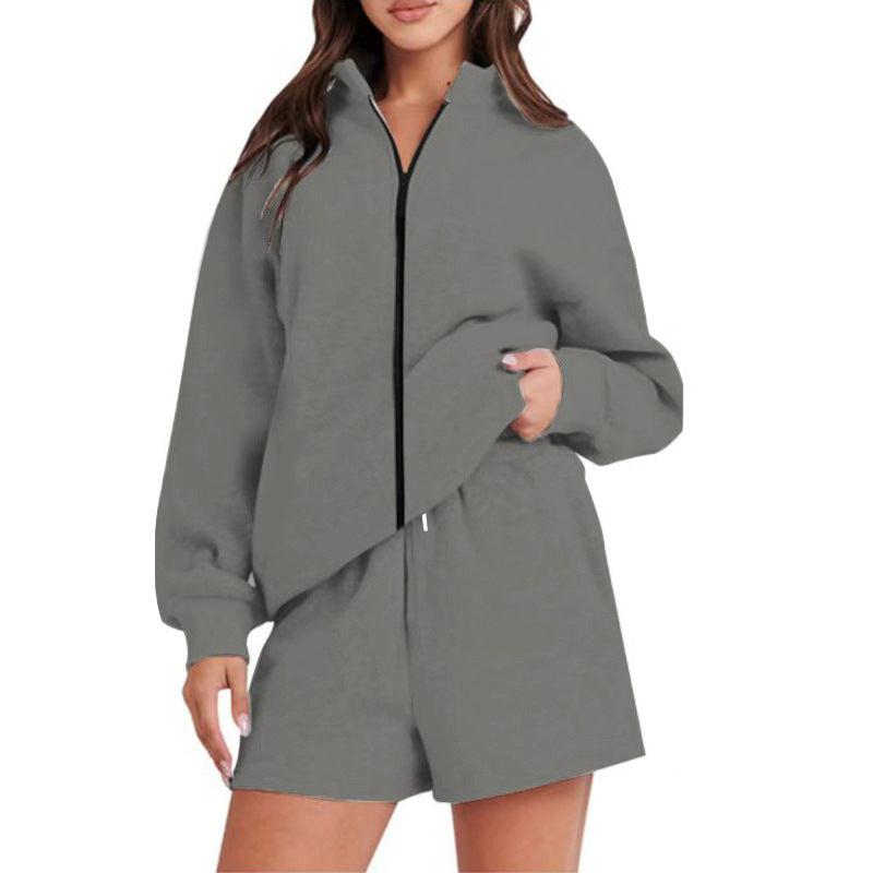 Women's sporty set with zipper and relaxed fit NOVAE