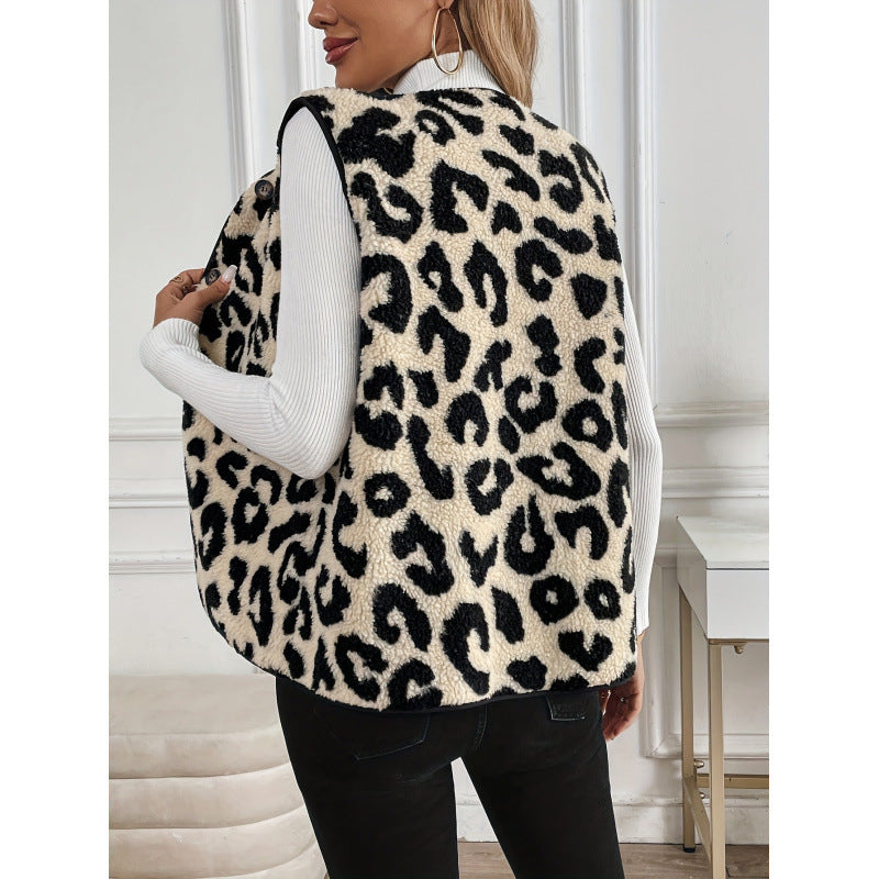 Women's fur vest with leopard print and button closure NOVAE