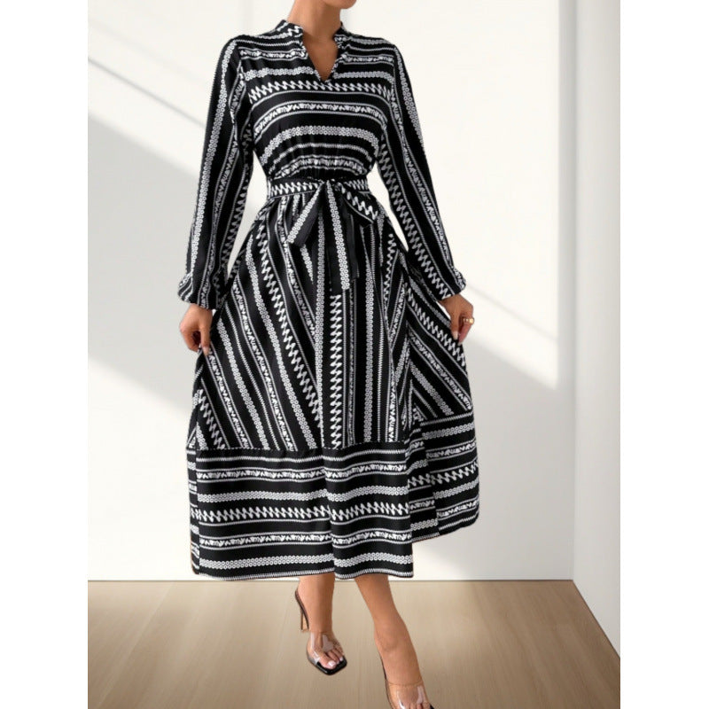 Women's maxi dress with a modern geometric pattern and a beautiful waist belt NOVAE