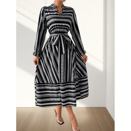 Women's maxi dress with a modern geometric pattern and a beautiful waist belt NOVAE