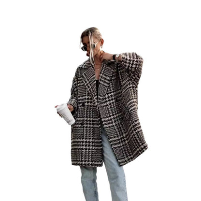 Women's oversized plaid coat with luxury design and casual cut NOVAE