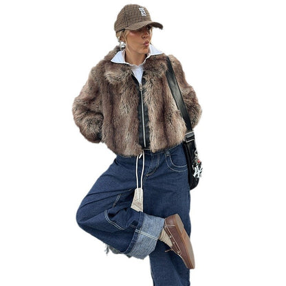 Women's faux fur jacket in a modern cropped style NOVAE