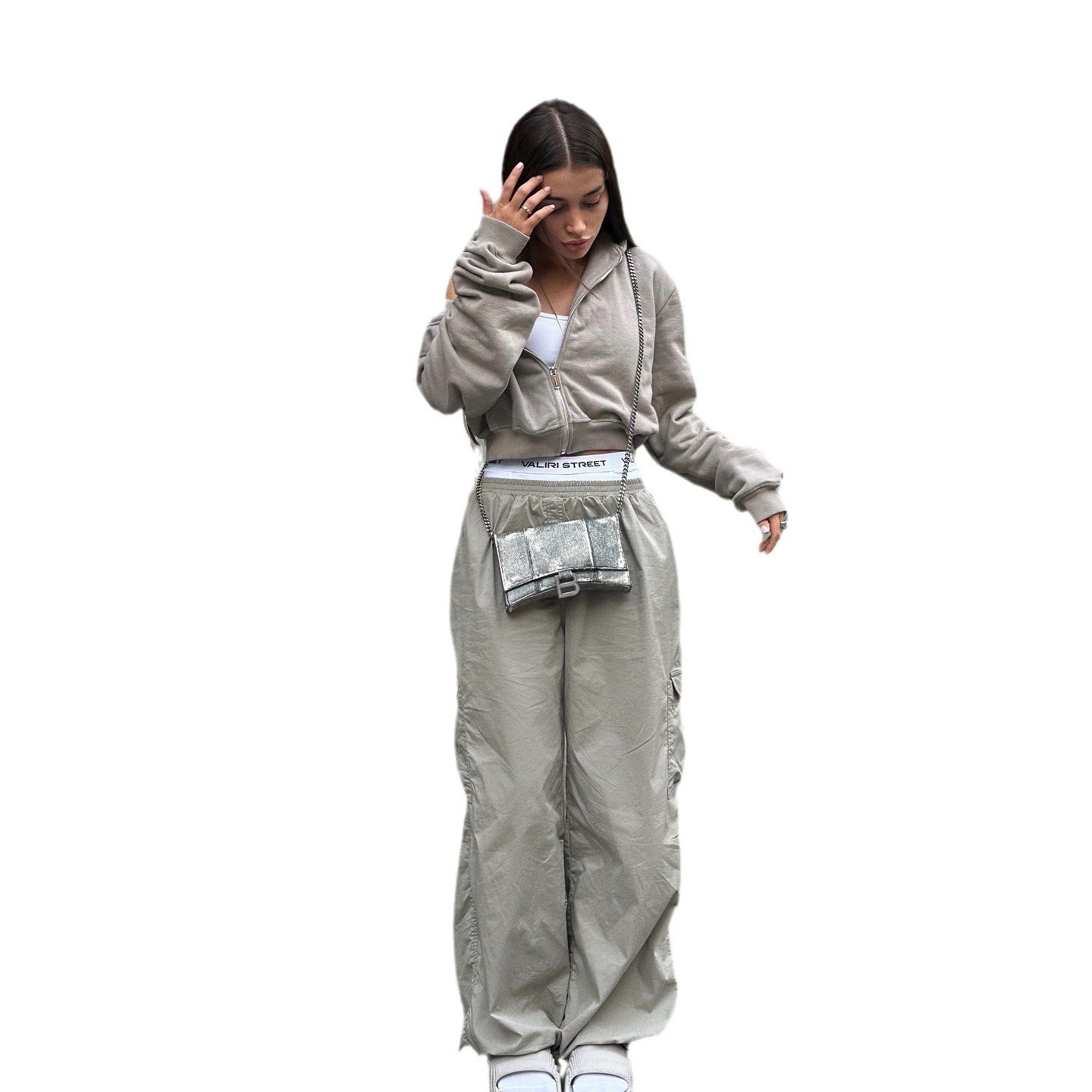 Women's cargo trousers in a casual utility style with an elasticated waist and practical pockets NOVAE