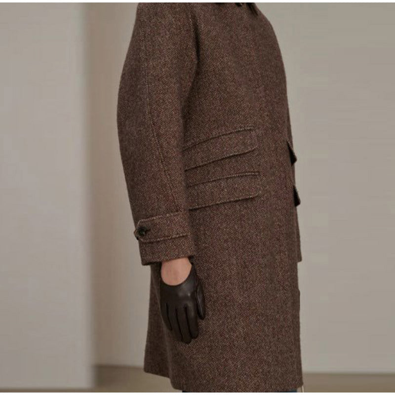 Women's elegant wool coat with pockets and contrasting buttons NOVAE