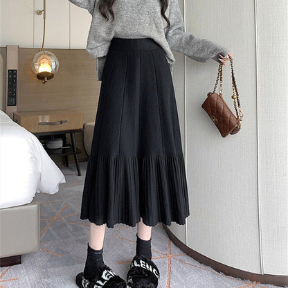 Women's pleated maxi skirt with flared hem and high waistband NOVAE