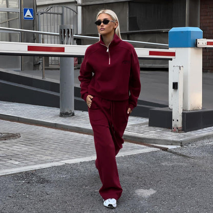 Women's casual tracksuit with high-closing zipper and relaxed fit NOVAE