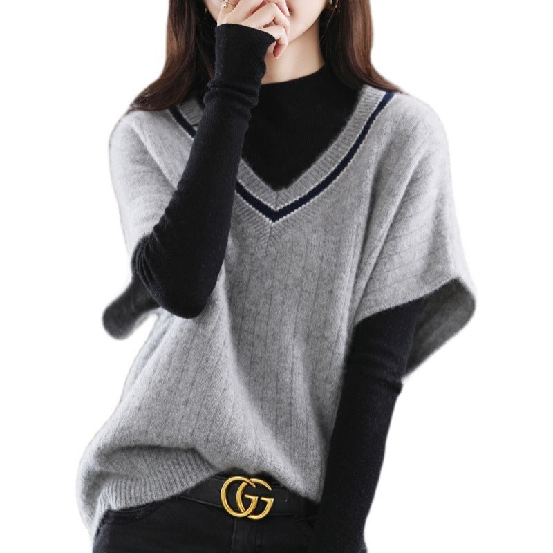 Women's knitted top with V-neck and sporty pattern NOVAE