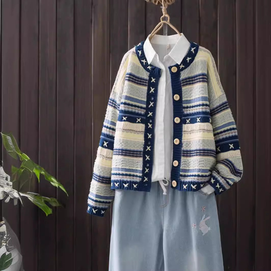 Women's Patterned Knit Cardigan with Decorative Buttons and Deep Pockets NOVAE