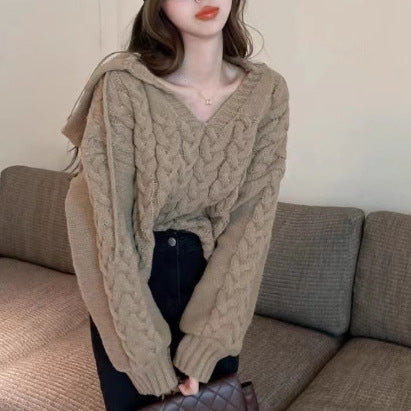 Women's cable knit pullover with hood and V-neck NOVAE