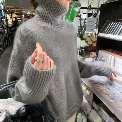 Women's Cozy Turtleneck Sweater made of High-Quality Knit NOVAE