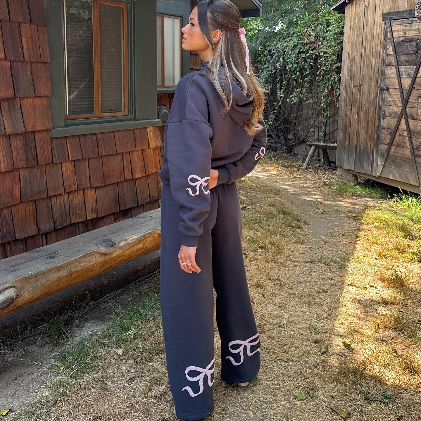 Women's casual tracksuit with high comfort and graphic accents NOVAE