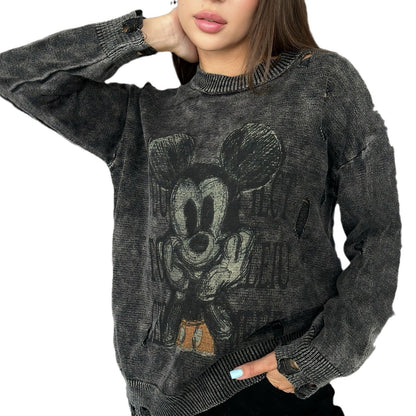Women's oversized sweatshirt with a creative Disney motif and fashionable perforated details NOVAE