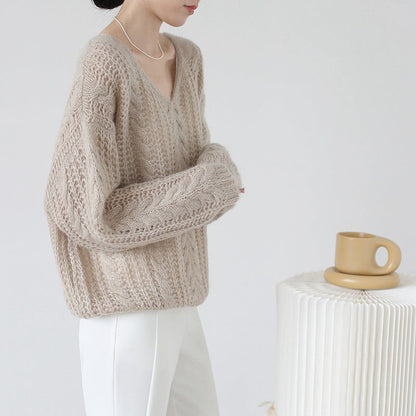 Women's chunky knit sweater with V-neck and airy structure NOVAE