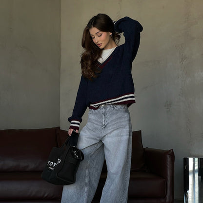 Women's casual V-neck sweater with striped details NOVAE