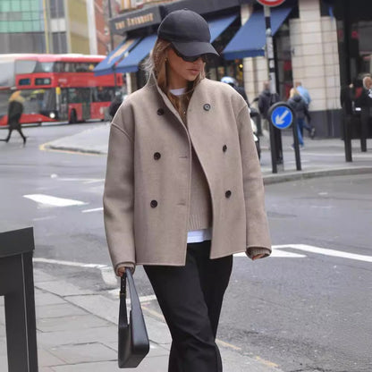 Women's fashionable short jacket with double-breasted button closure and casual sleeves NOVAE